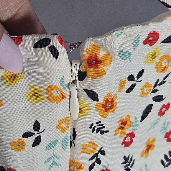 0002 Tommy Hilfiger TH Floral Spaghetti Strap Tie Back Sundress White Size 2 - Picture 6 of 14